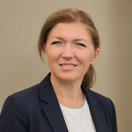 Kira, Manager